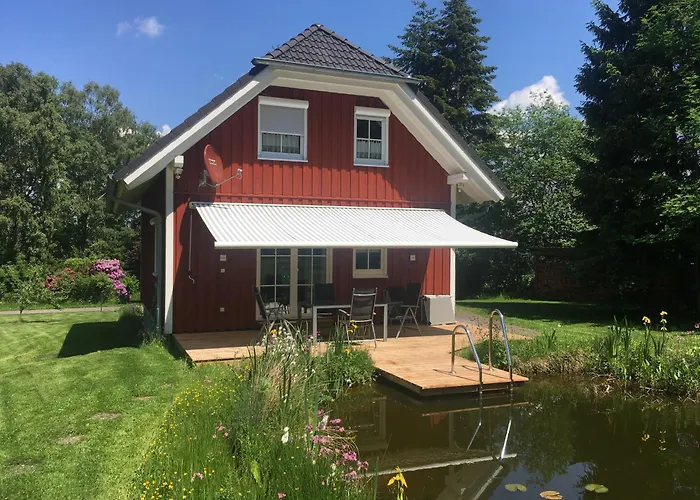 Schwedenhaus Rhön mit Sauna und Schwimmteich